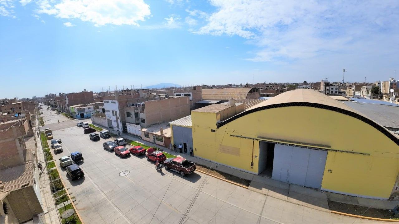 VENTA DE GRAN ALMACÉN EN CHICLAYO